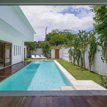 Villa Nuga By Dreamawaybali Seminyak Exterior foto